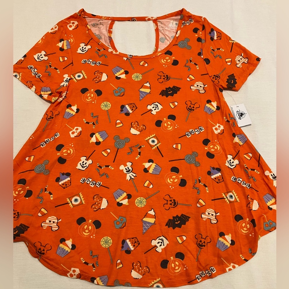 NWT Disney Parks Women’s Halloween Shirt